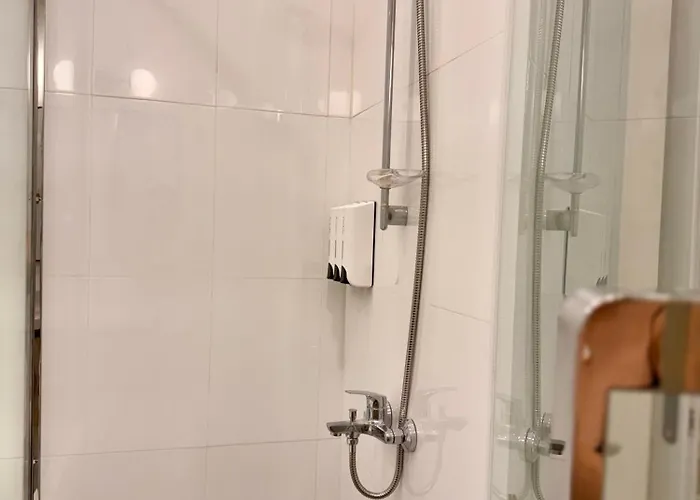 Elegant 4br Penthouse In Bgc