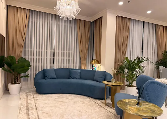 Elegant 4br Penthouse In Bgc *