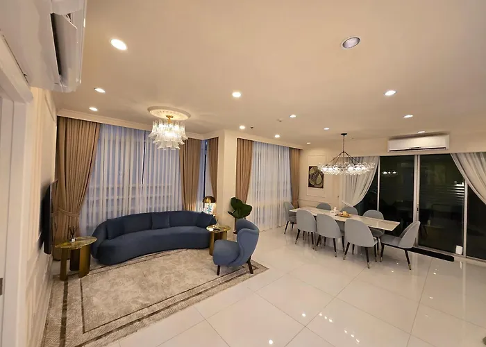 Elegant 4br Penthouse In Bgc Apartment *
