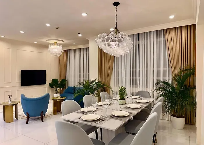 Apartment Elegant 4br Penthouse In Bgc *