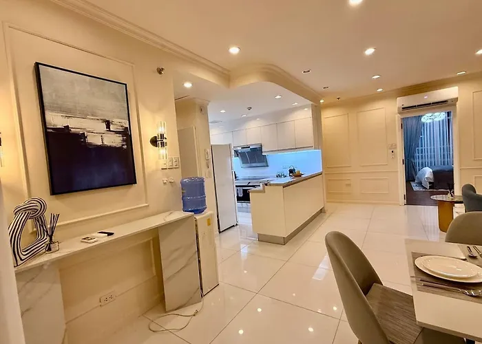 Elegant 4br Penthouse In Bgc Apartment Manila
