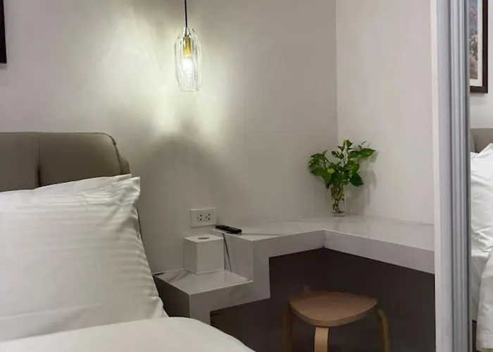 Elegant 4br Penthouse In Bgc Apartment Manila