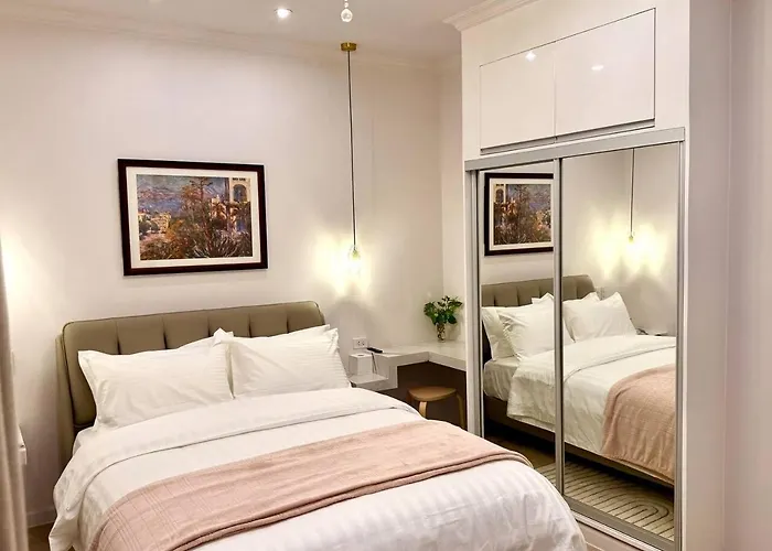 Elegant 4br Penthouse In Bgc