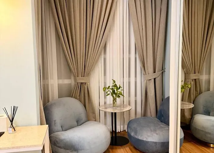 Elegant 4br Penthouse In Bgc