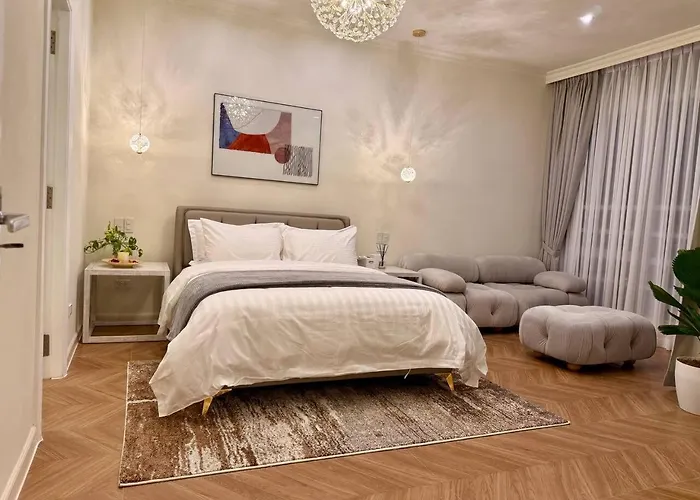 Apartment Elegant 4br Penthouse In Bgc