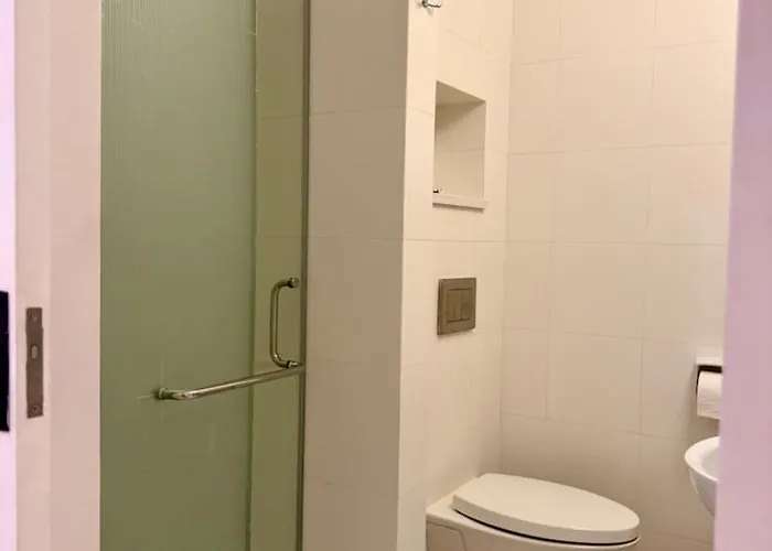 Elegant 4br Penthouse In Bgc Apartment Manila