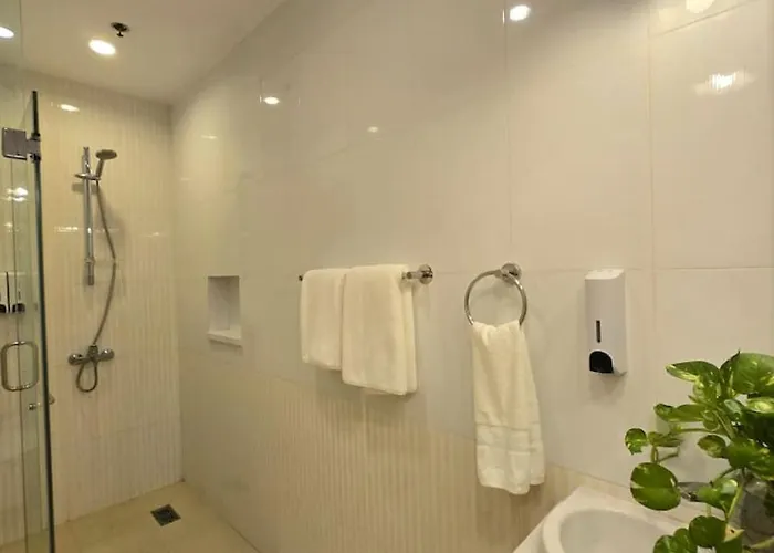 Apartment Elegant 4br Penthouse In Bgc *