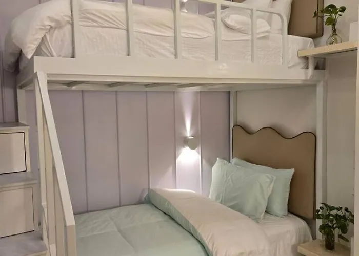 Elegant 4br Penthouse In Bgc