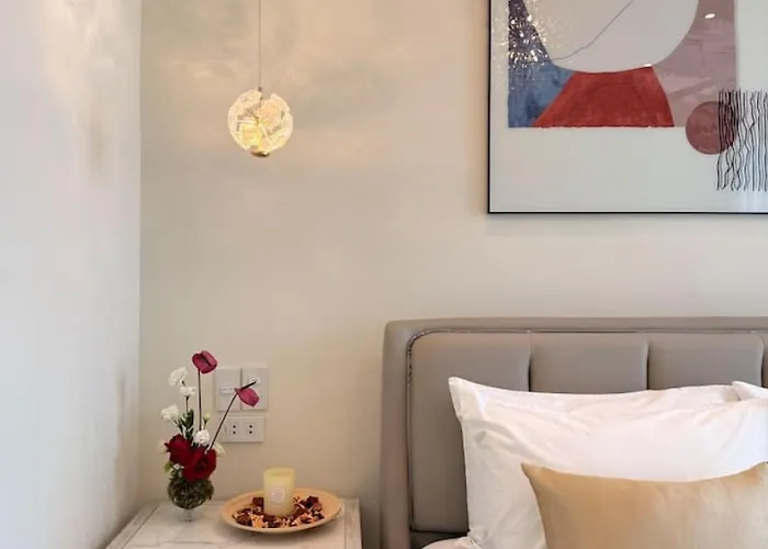 Apartment Elegant 4br Penthouse In Bgc