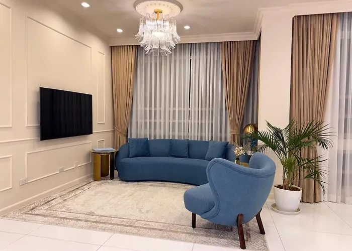 Elegant 4br Penthouse In Bgc *